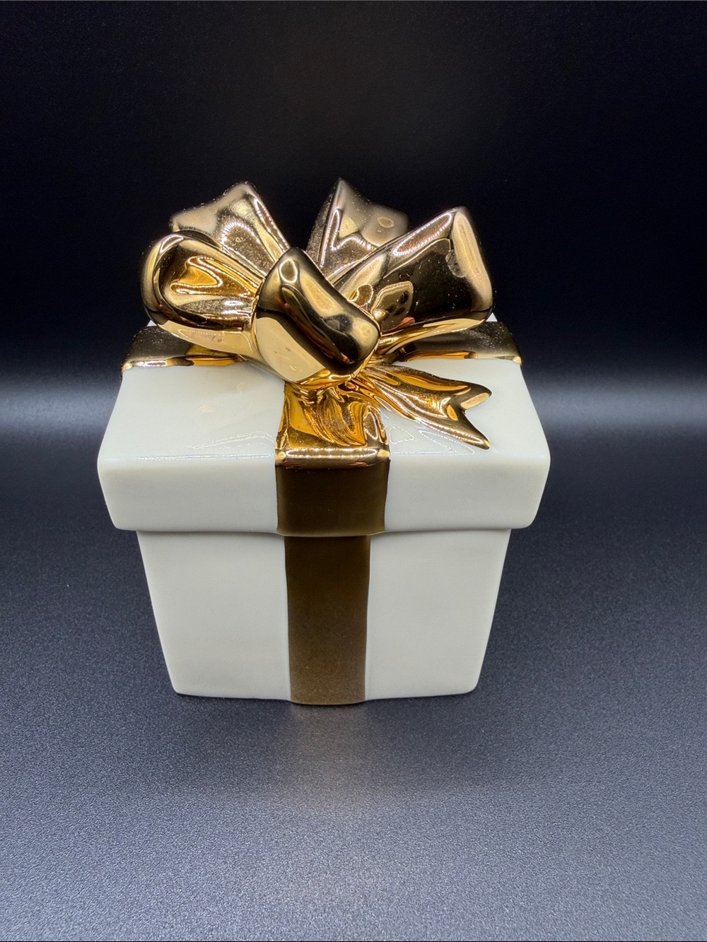 Mikasa Holiday Elegance Gift Box Accent with Gold Bow - Home Accents